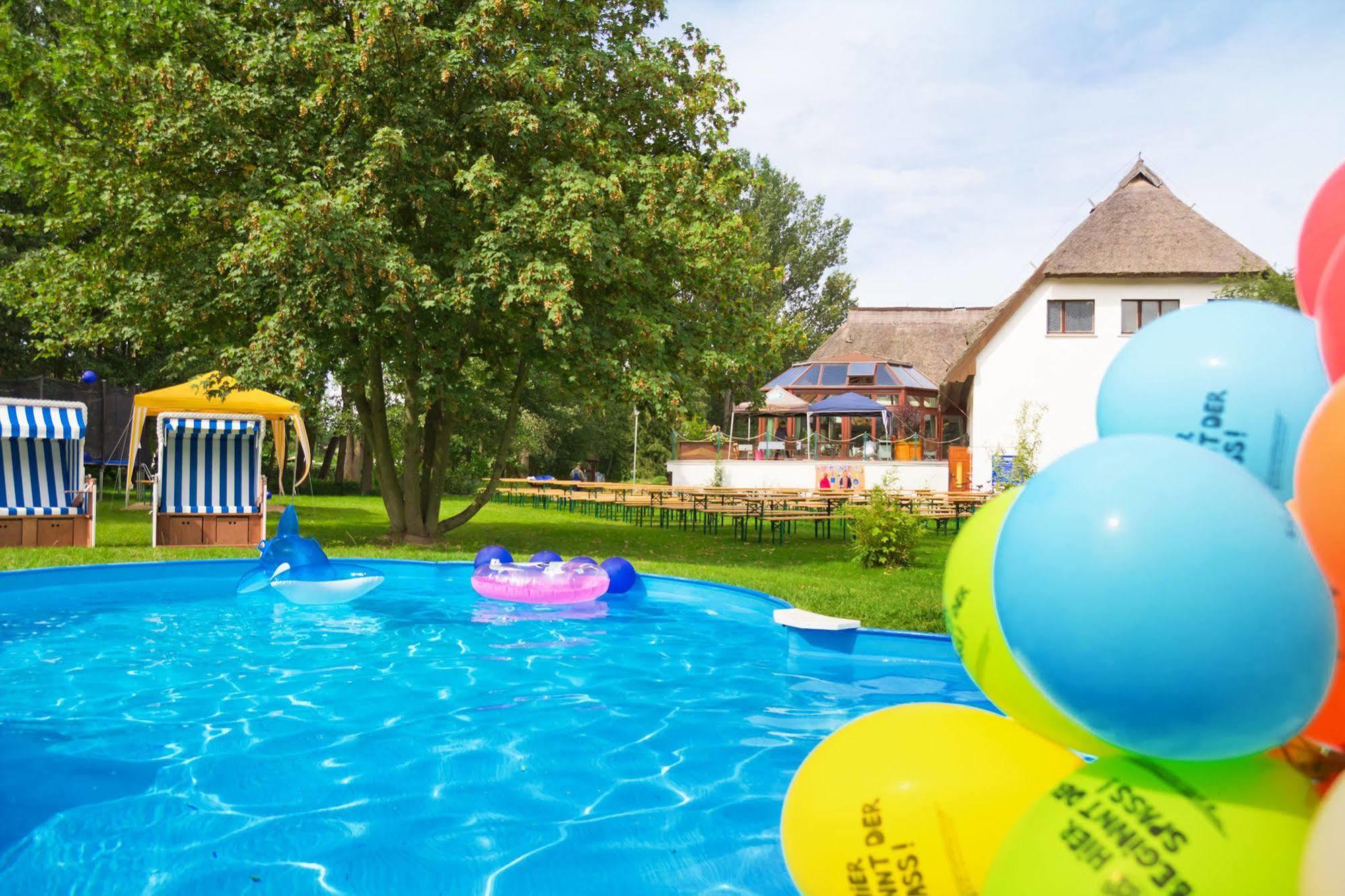 Tui Suneo Kinderresort Usedom Trassenheide Exterior photo